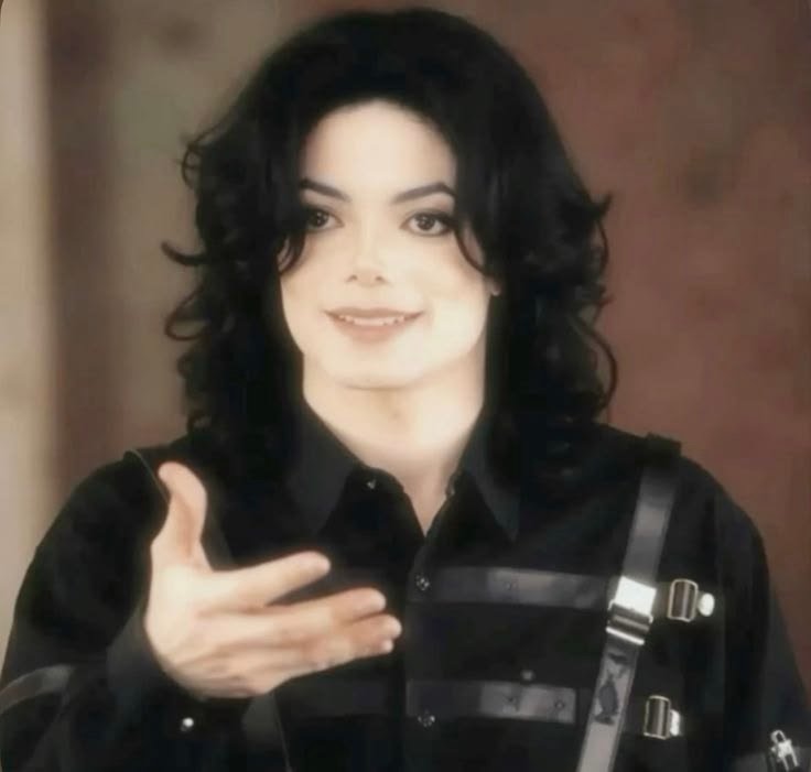 micheal jackson pfp (1)